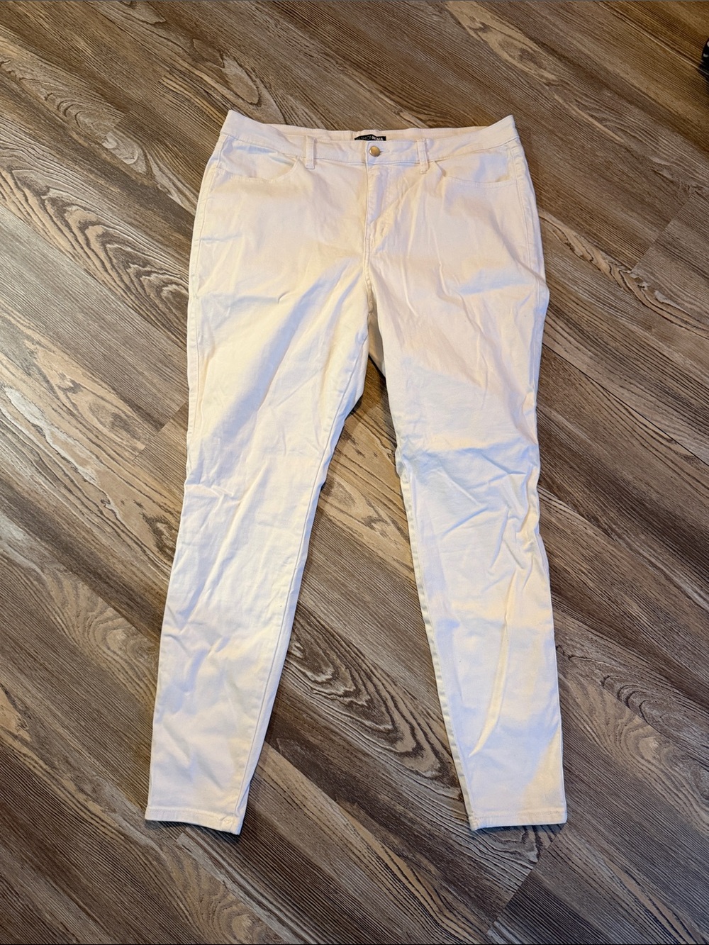 Fashion Nova Cream Skinny Jeans - Classic Slim Fit